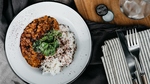 Craft kitchen_рагу из чечевицы с рисом, кокосовым молоком и кинзой (420 руб.)